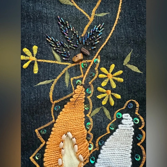 Venus Boot Leg Jeans SZ 36 Dark Wash Long Floral Embroidery Pattern EUC - Picture 3 of 8